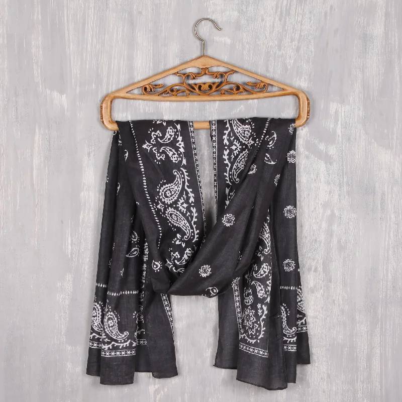 cardigan chic black -Paisley Charcoal Paisley Print Cotton Shawl in Charcoal from India